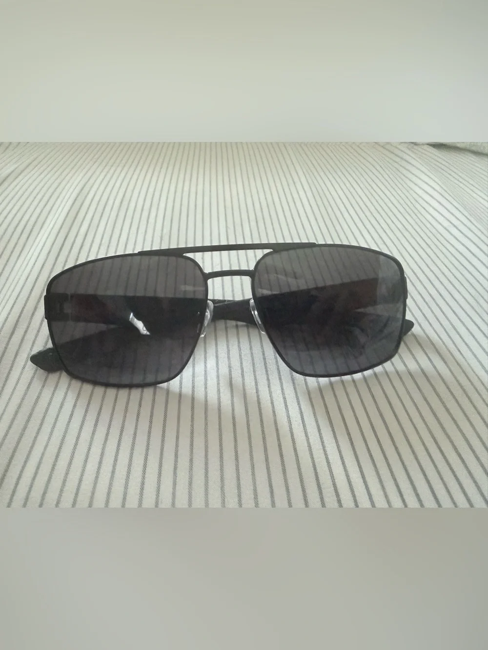 Foster Grant Classic Black Aviator-Style Sunglasses